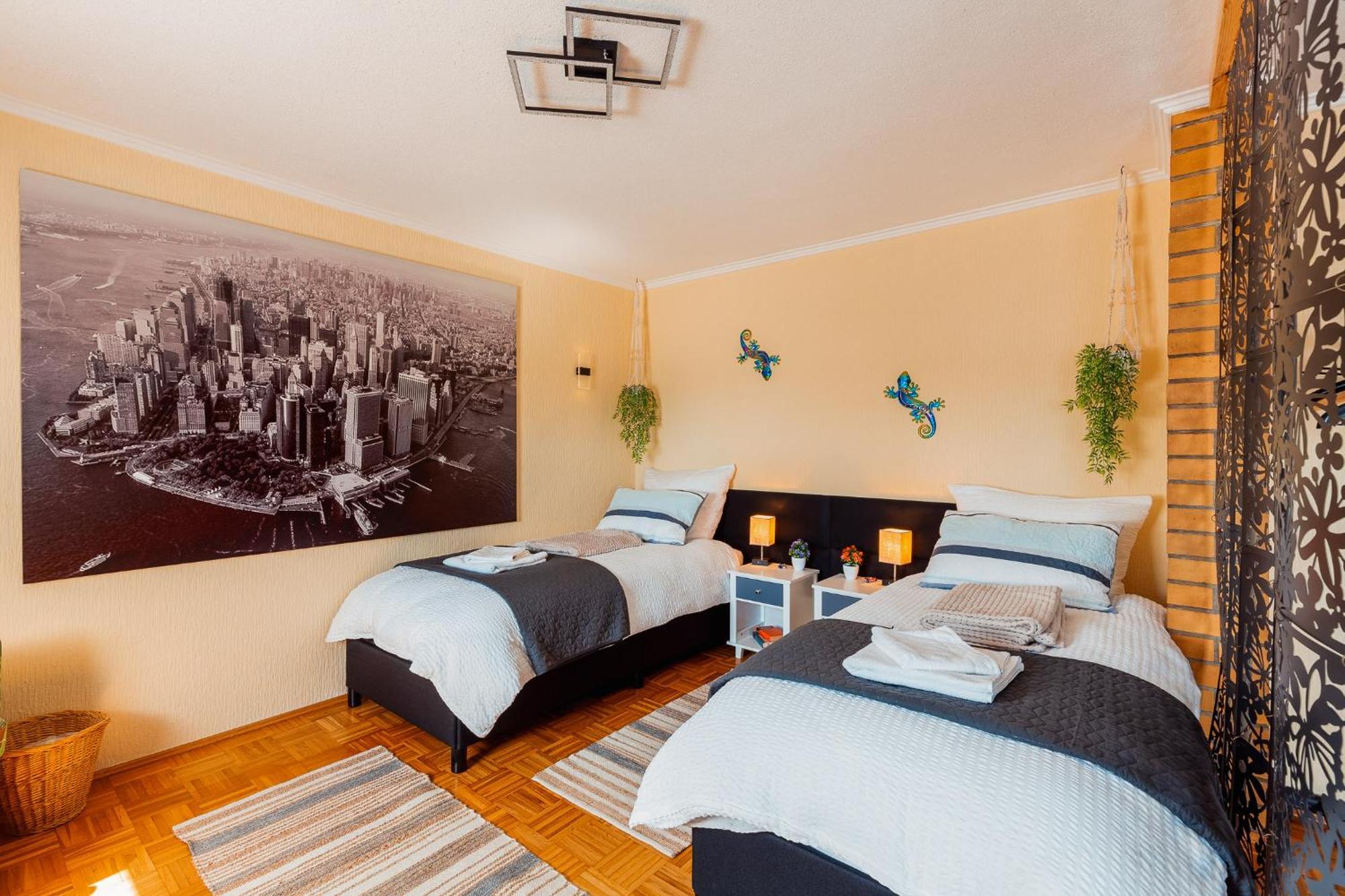 G.A.D.D Ferienwohnung 001 Glueck An Der Donau Straubing Bagian luar foto